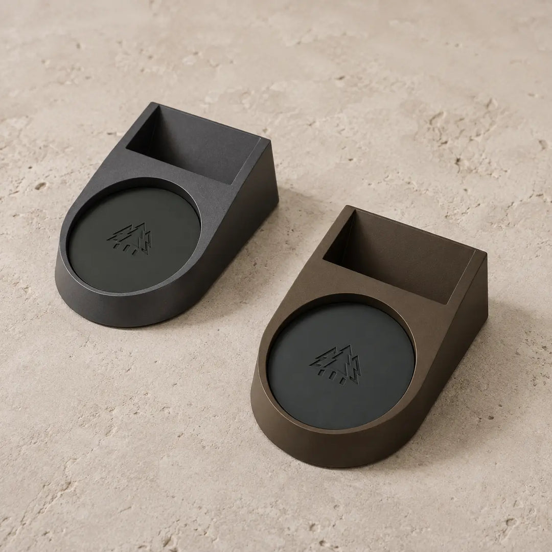 HORL DOCK Varianten Graphit und Dunkelbronze in erhöhter Detailansicht