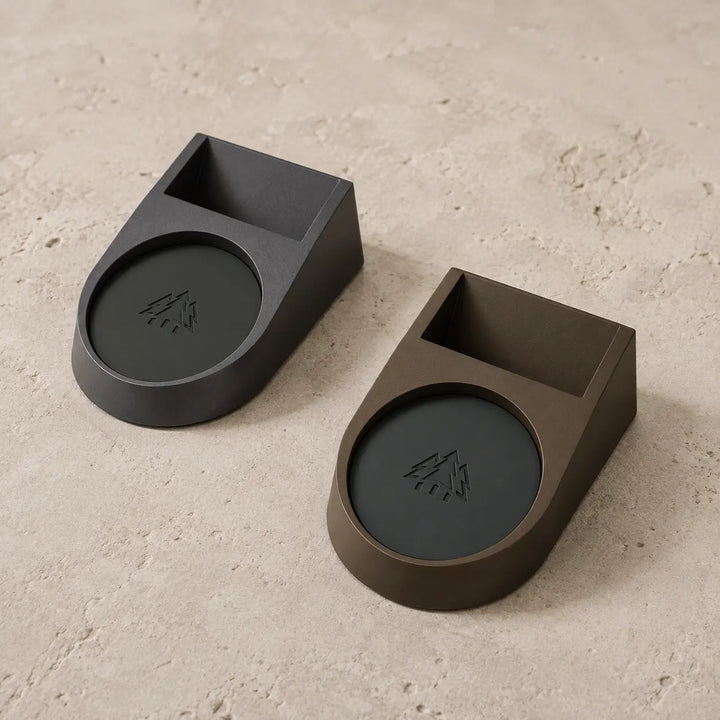 HORL DOCK Varianten Graphit und Dunkelbronze in erhöhter Detailansicht