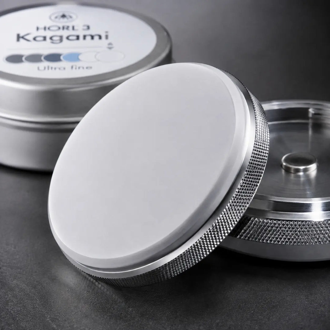 HORL3 Kagami ultrafein mit glatter Polierfläche und gerändeltem Metallring