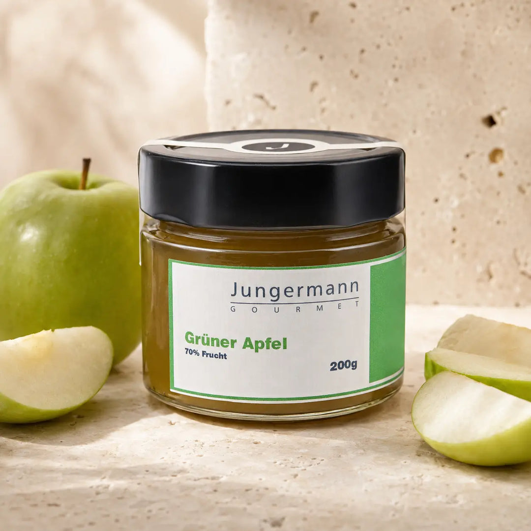Apfel-Aufstrich aus grünen Äpfeln von Jungermann Gourmet mit frischem grünem Apfel
