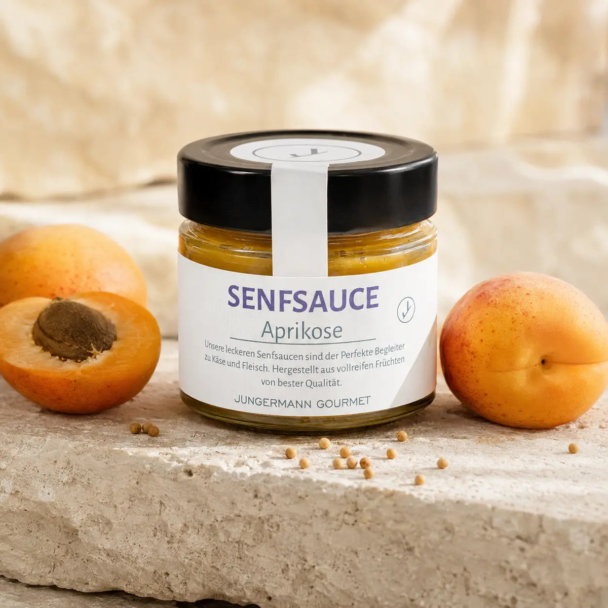 Aprikosen-Senf-Sauce von Jungermann Gourmet mit frischen Aprikosen und Senfkörnern