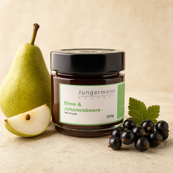 Birne und Johannisbeere Aufstrich von Jungermann Gourmet mit frischer Birne und schwarzen Johannisbeeren
