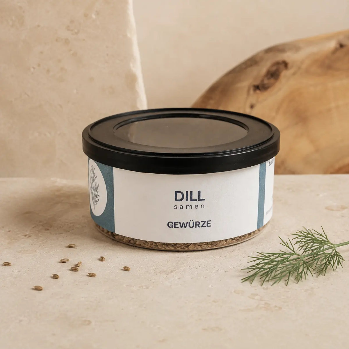 Dillsaat von Jungermann Gourmet im Gewürzglas als heller Premium-Packshot