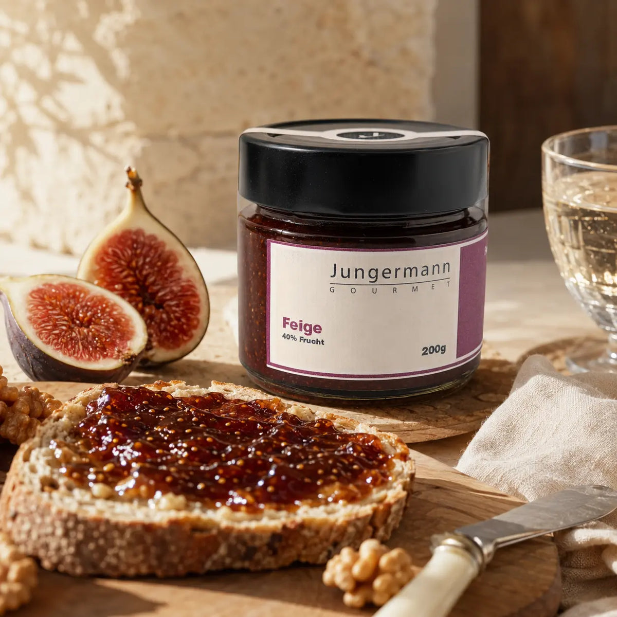 Feigen-Aufstrich von Jungermann Gourmet auf rustikalem Frühstücksbrot