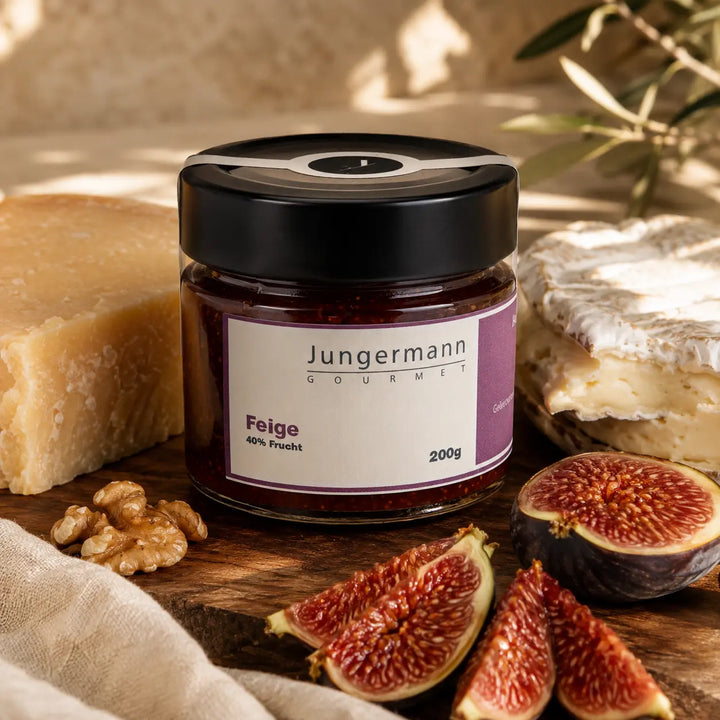 Feigen-Aufstrich von Jungermann Gourmet zu Hartkäse, Weichkäse und Walnüssen