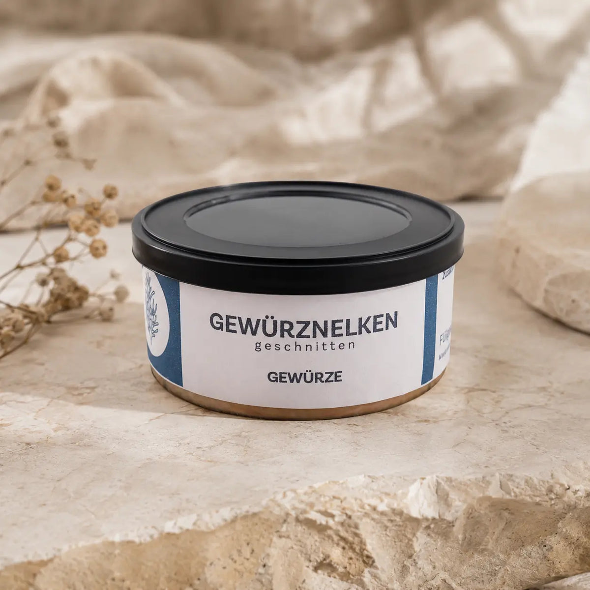 Gewürz-Nelken geschnitten von Jungermann Gourmet – Packshot der Gewürzdose