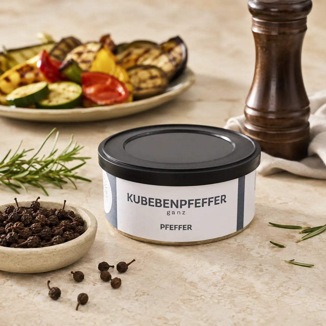 Kubebenpfeffer von Jungermann Gourmet mit Pfefferkörnern Rosmarin und Grillgemüse