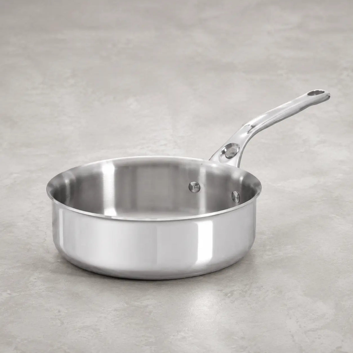 de Buyer Grade Sauteuse Affinity aus poliertem Edelstahl – Premium-Packshot