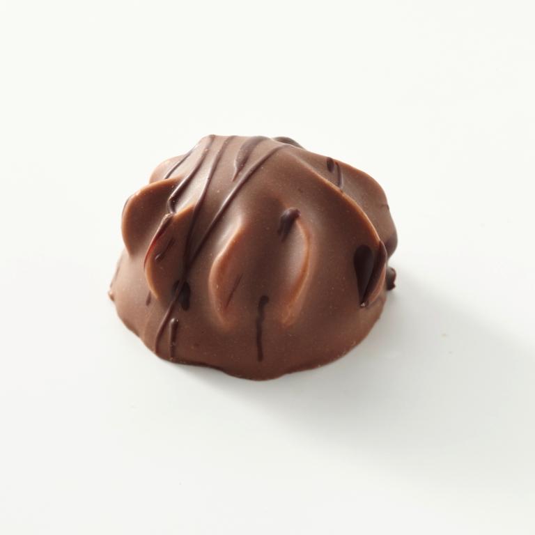 Nougatsterne von Jungermann Gourmet – Originalaufnahme des Gebäcks mit sichtbarer Form und Oberfläche.