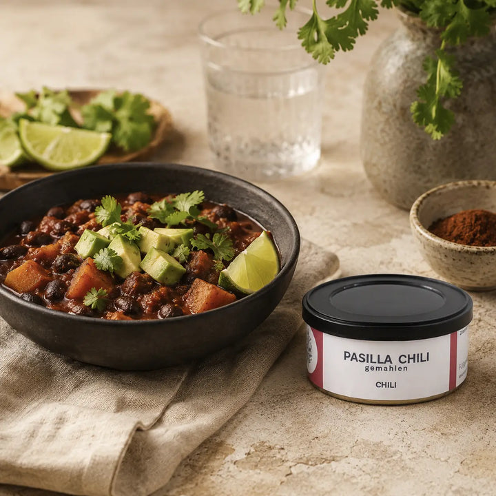 Jungermann Gourmet Pasilla Chili zu Bohnen-Süßkartoffel-Eintopf